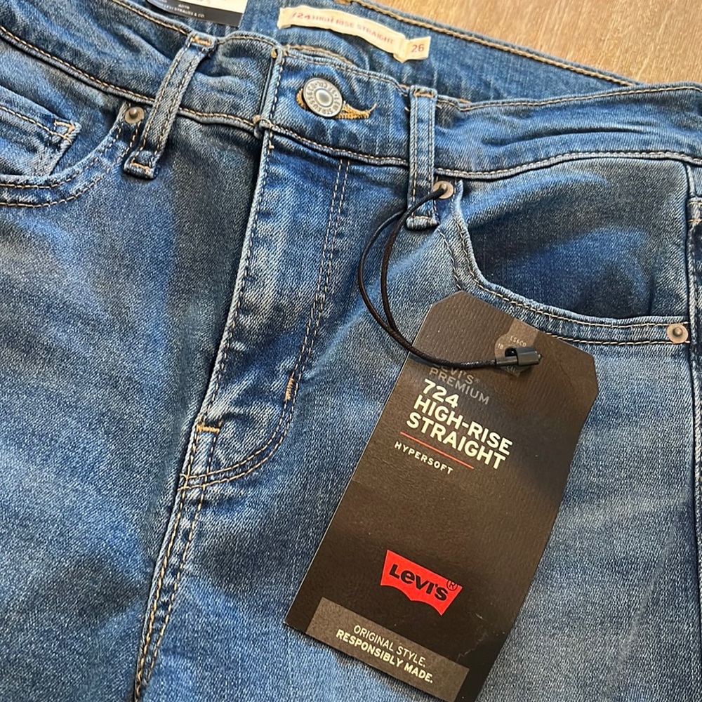 Levi’s 724 high rise straight jeans